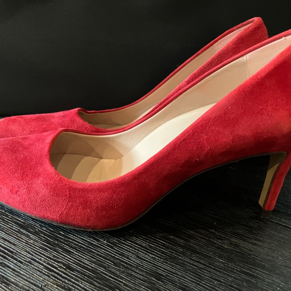 Inez Lola Pumps, Red Suede, Size 8 Roomy - Picture 5 of 9
